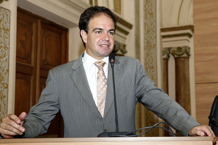 Notas de Plenário - Sessão ordinária de 4 de novembro