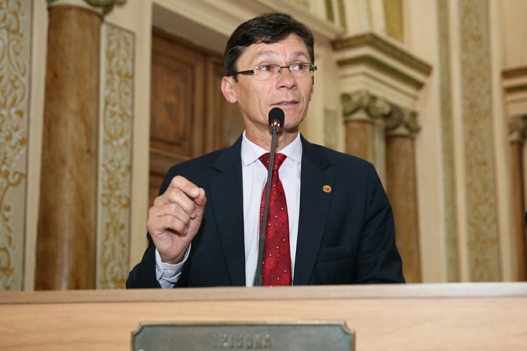 Notas de Plenário - Sessão ordinária de 8 de outubro