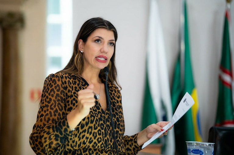 Nova lei vai padronizar editais e etapas dos concursos públicos em Curitiba