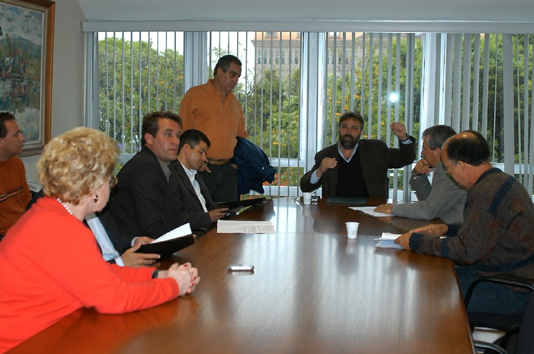 Novos vereadores visitam a Câmara 