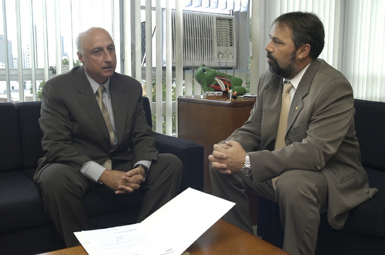 OAB apresenta projeto que regulamenta iniciativa popular 