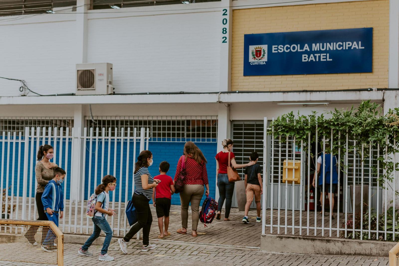 Obras em escolas devem receber R$ 17,4 milhões; votação será nesta terça