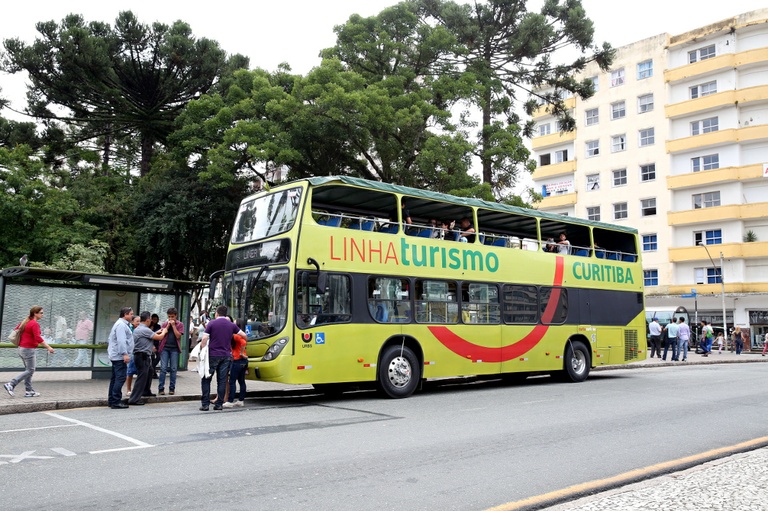 Obrigatoriedade de guias de turismo em excursões na pauta de Educação