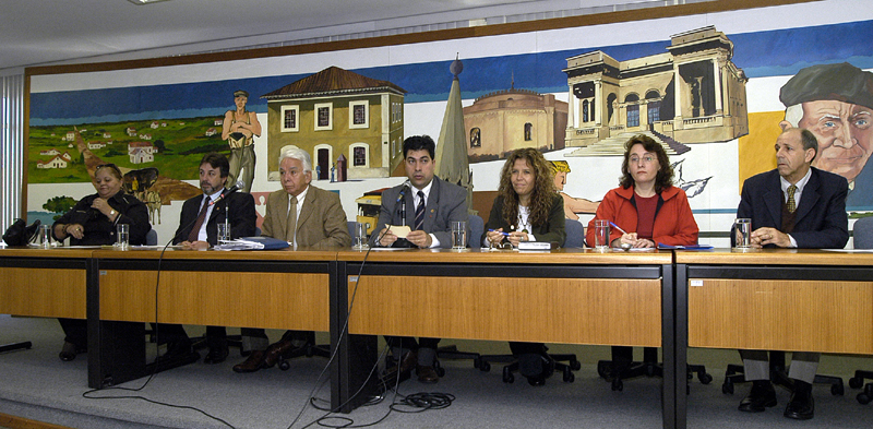 Oficializada a Frente em Defesa da Infância 