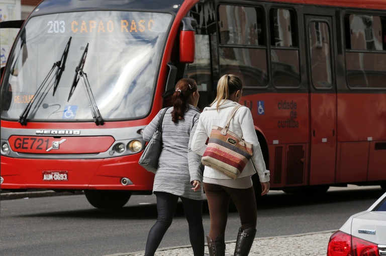 Ônibus exclusivo para mulheres retorna à pauta de votações