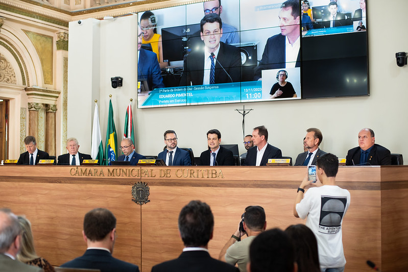 Ônibus mais barato: prefeito lança Cartão Curitiba+ na Câmara de Vereadores