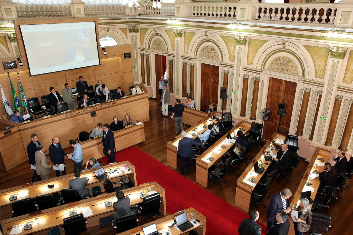 Orçamento de Curitiba para 2017 começa a ser votado na terça