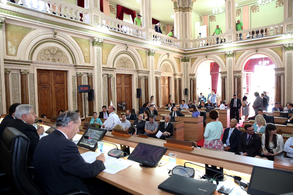 Orçamento de R$ 7,3 bi é aprovado pela CMC em segundo turno