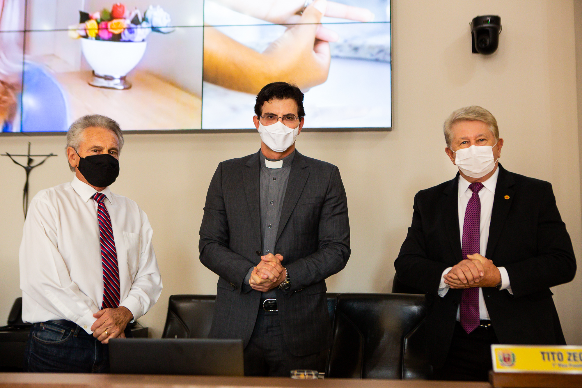 Padre Reginaldo Manzotti visita a Câmara de Curitiba e parabeniza vereadores  