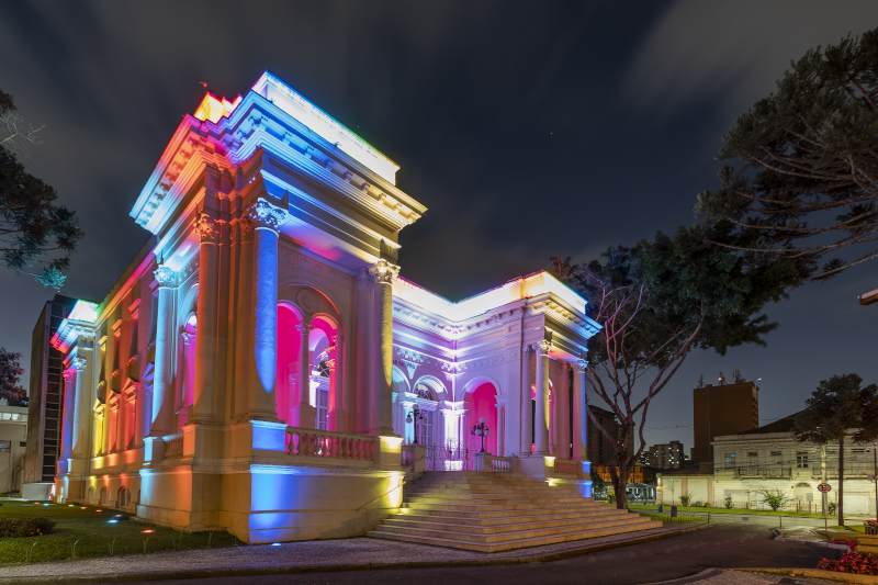 Iluminação do Palácio Rio Branco apoiou 26 campanhas pela saúde em 2023