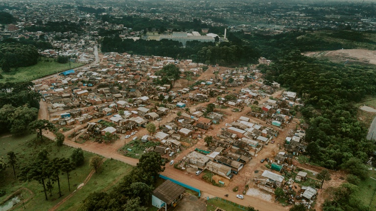 Para agilizar regularização de imóveis em Curitiba, projeto dispensa 5 documentos