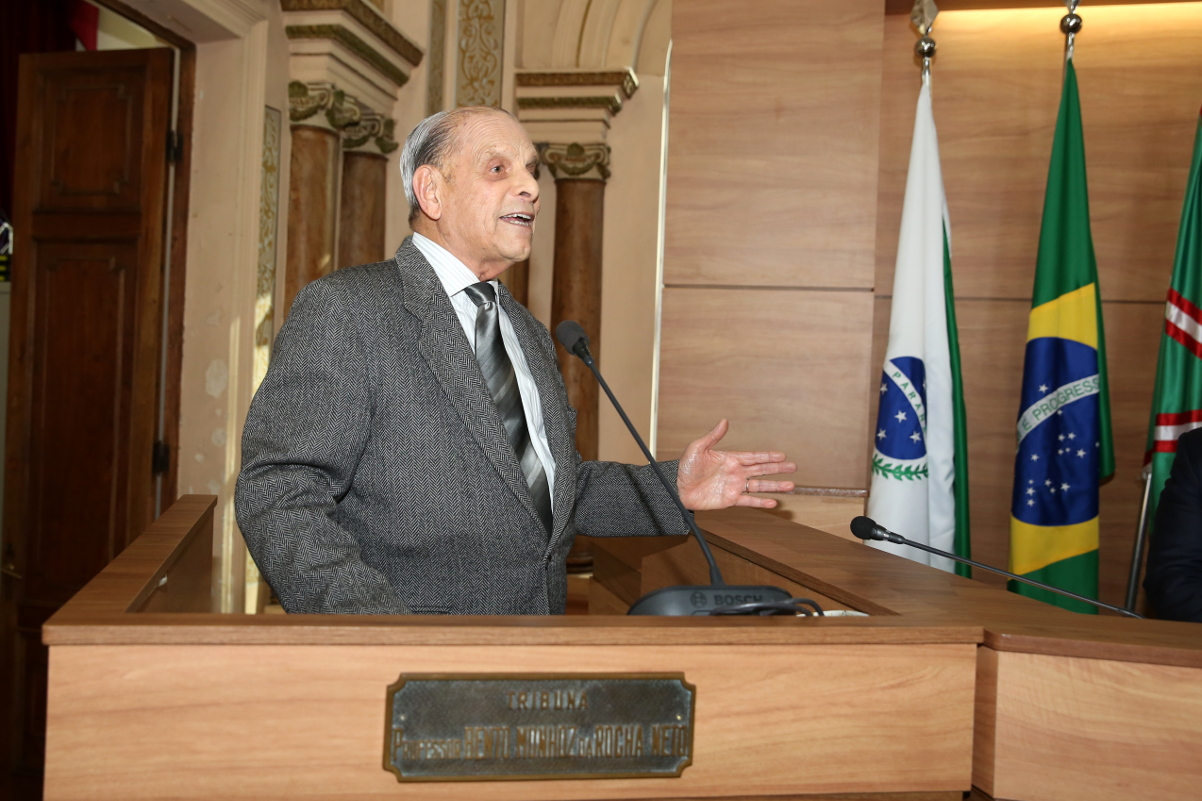 Para convidar à Casa Cor 2016, Paulo Pimentel visita a Câmara