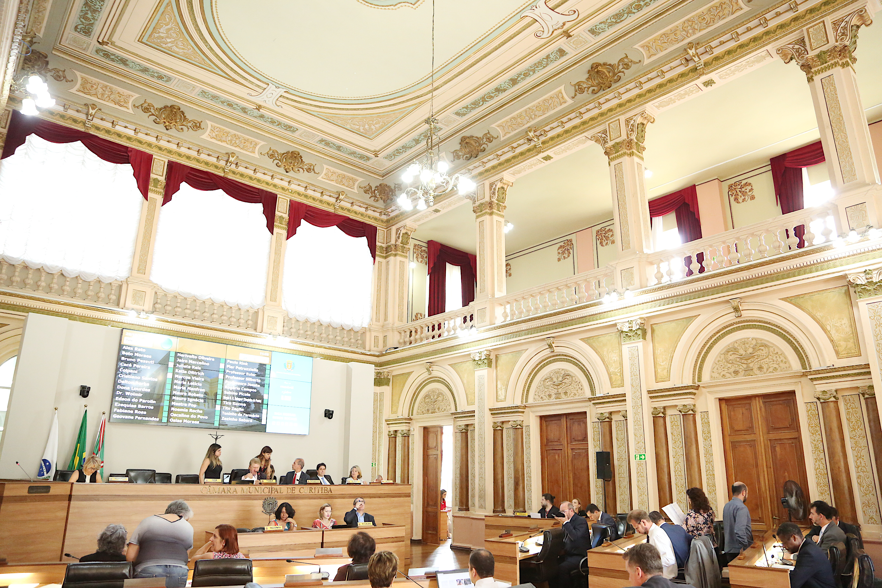 Para regularização fundiária, CMC aprova doação de lotes à Cohab-CT