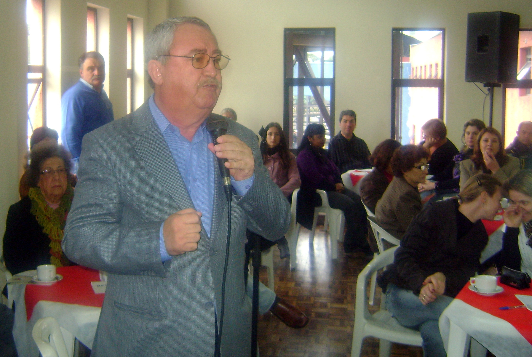 Parlamentares e lideranças discutem as prioridades 