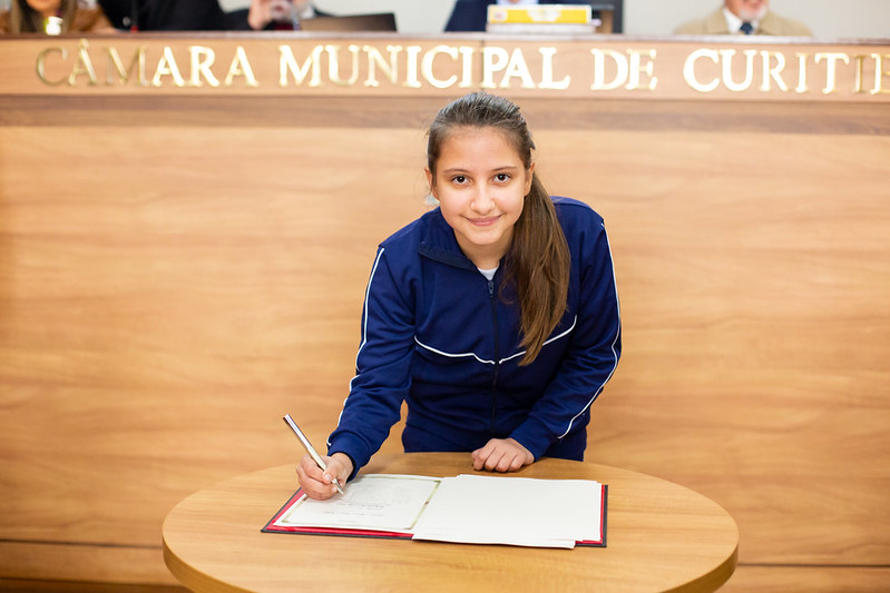 Parlamento Jovem 2024: vereadores mirins de Curitiba tomam posse nesta quarta