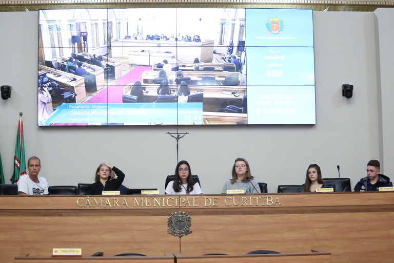 Parlamento Jovem aprova curso  de primeiros socorros nos CEIs