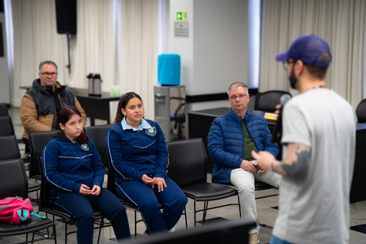 Parlamento Jovem: vereadores mirins vivenciam sessão simulada