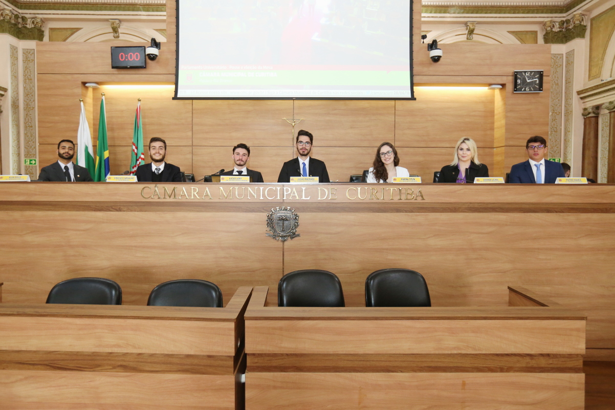 Parlamento Universitário: líderes indicam membros para comissões