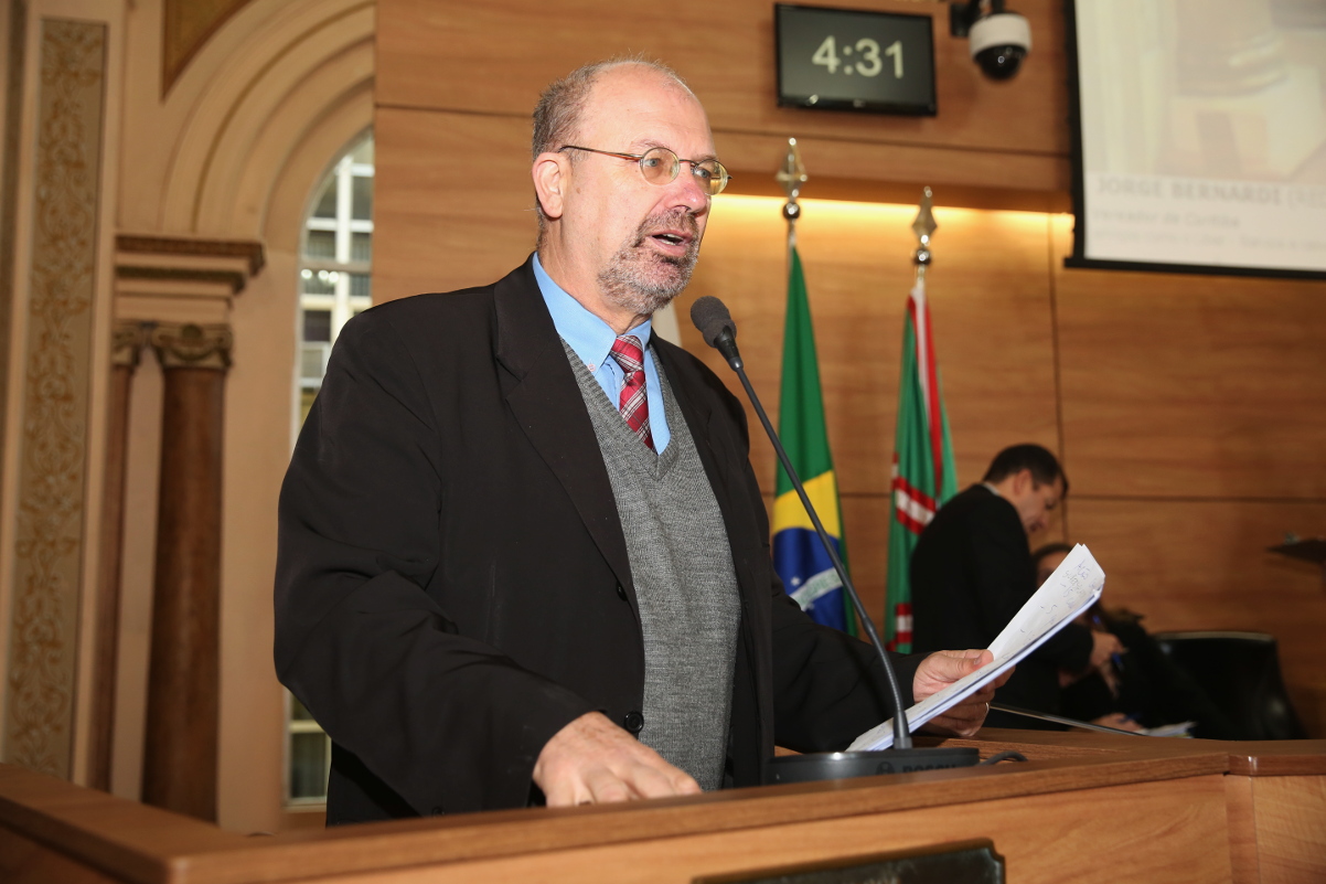 Perseguição é atentado à liberdade de imprensa, diz Bernardi