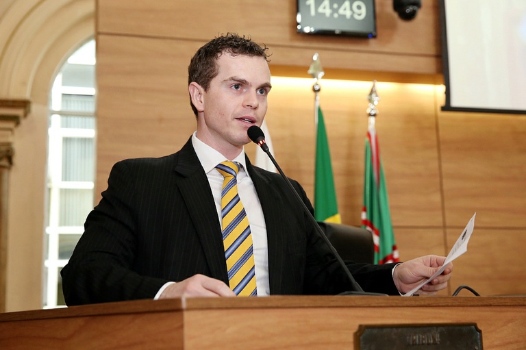 Pessuti destina R$ 300 mil para reforma da Praça do Gaúcho