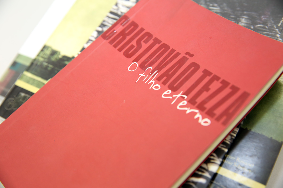 Pier Petruzziello propõe Cristóvão Tezza como Cidadão Honorário