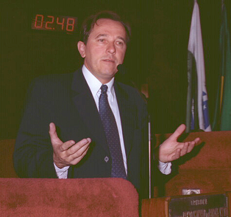 Pioneirismo de William Sade destacado na Câmara 