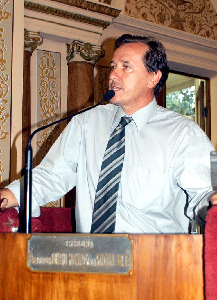 Pirkiel enaltece ensino em Curitiba 