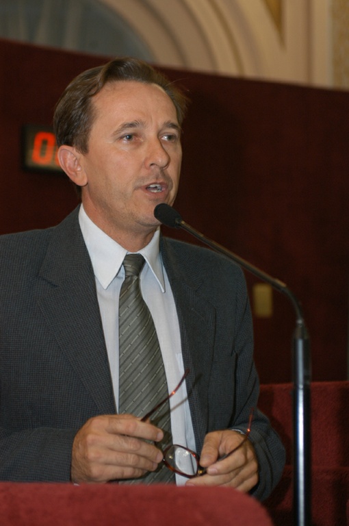 Pirkiel pede providências à Secretaria da Saúde 