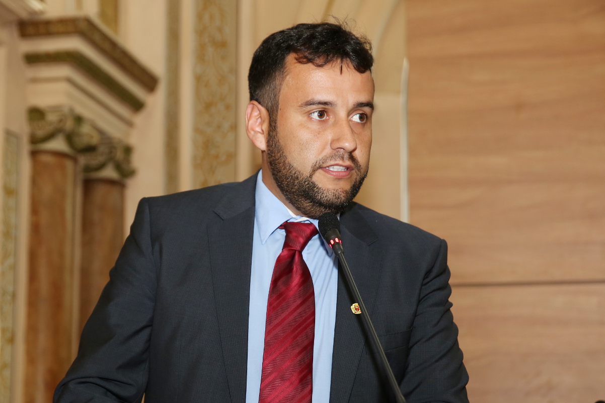 Placas em escadas rolantes terão que informar sobre riscos de acidentes 