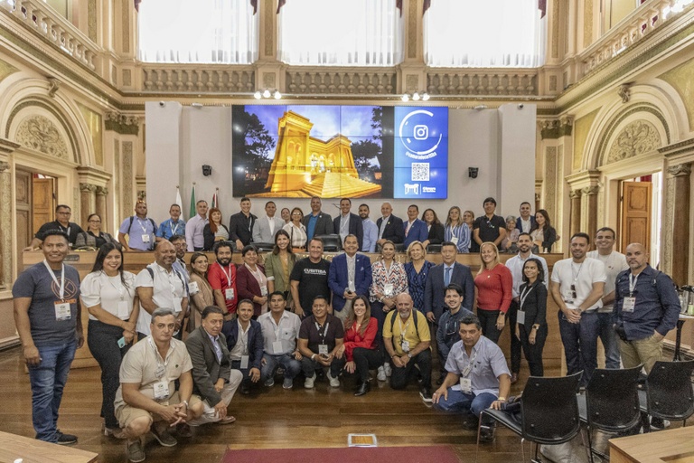 Planejamento Urbano: comitiva internacional visita Câmara de Curitiba