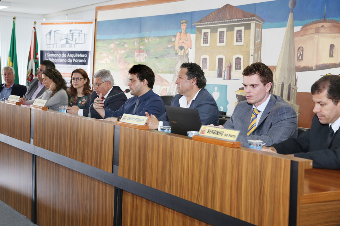 Plano Diretor 2014 debatido em encontro de arquitetura e urbanismo na Câmara de Curitiba 