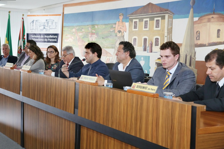 Plano Diretor 2014 debatido em encontro de arquitetura e urbanismo na Câmara de Curitiba 
