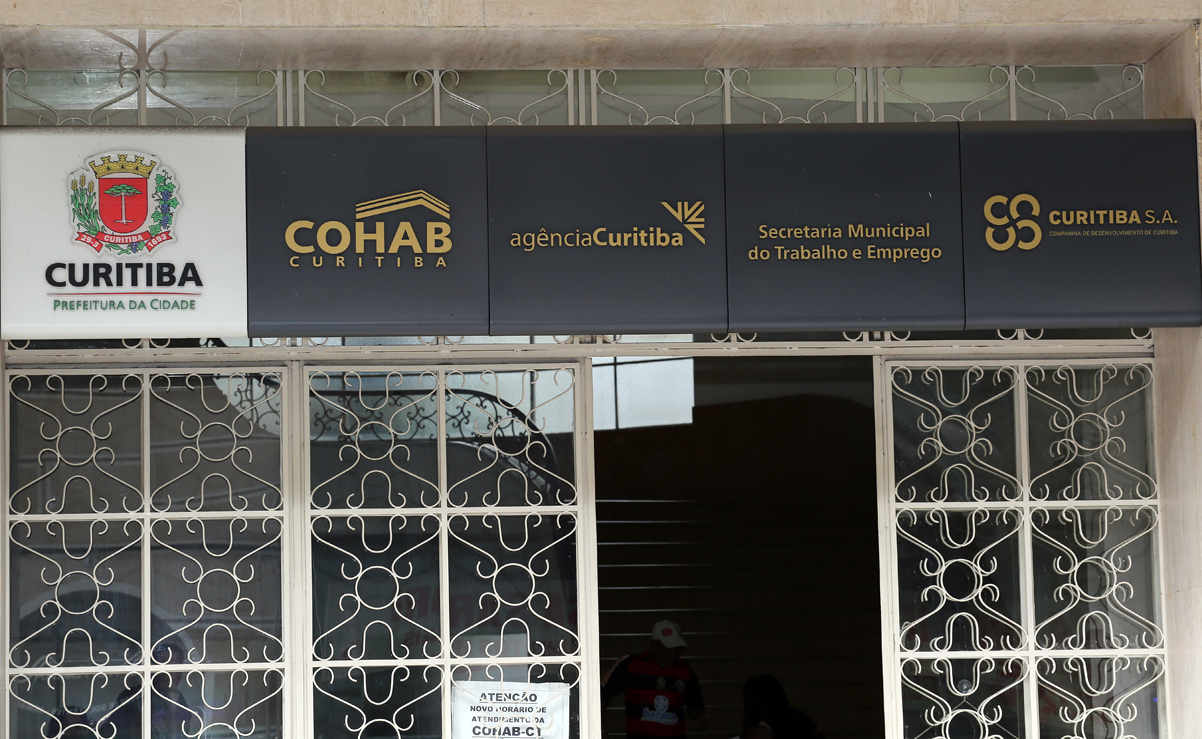 Plenário analisa crédito à Cohab e câmeras em táxis de Curitiba 