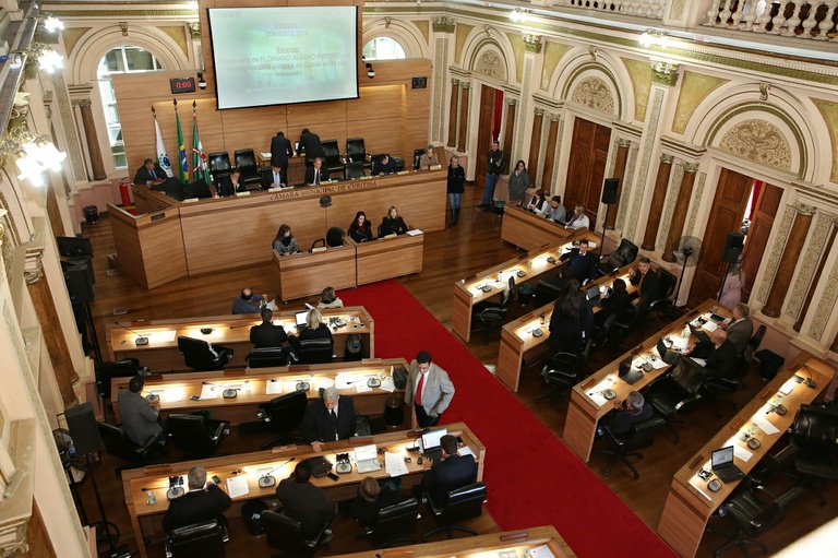 Plenário aprova 4 projetos; 2 deles seguem para sanção do Executivo