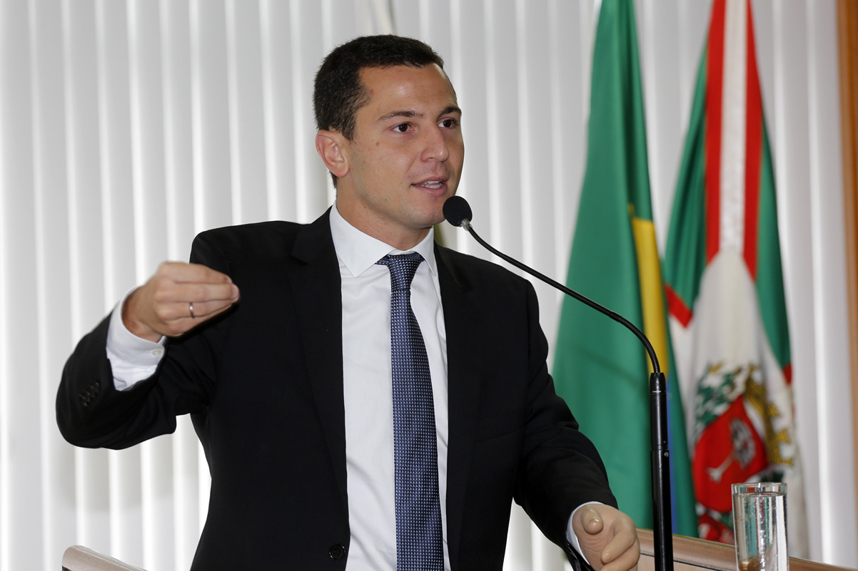 Plenário aprova banco de oferta e demanda para voluntários