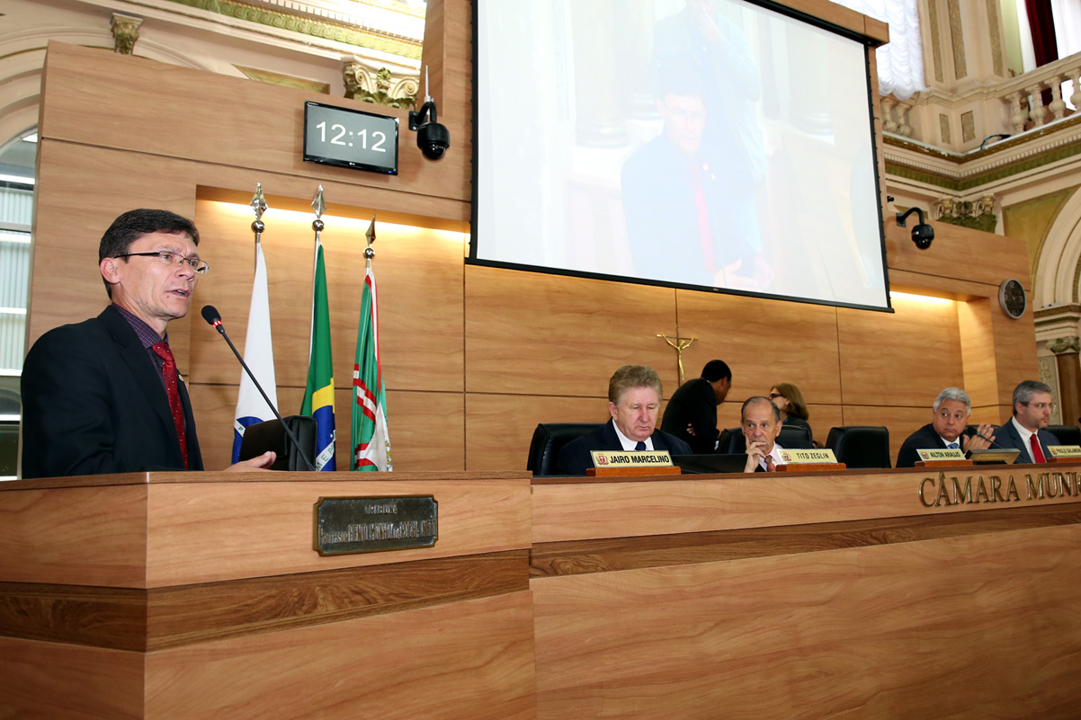 Plenário aprova novas regras para eleger diretores de escolas