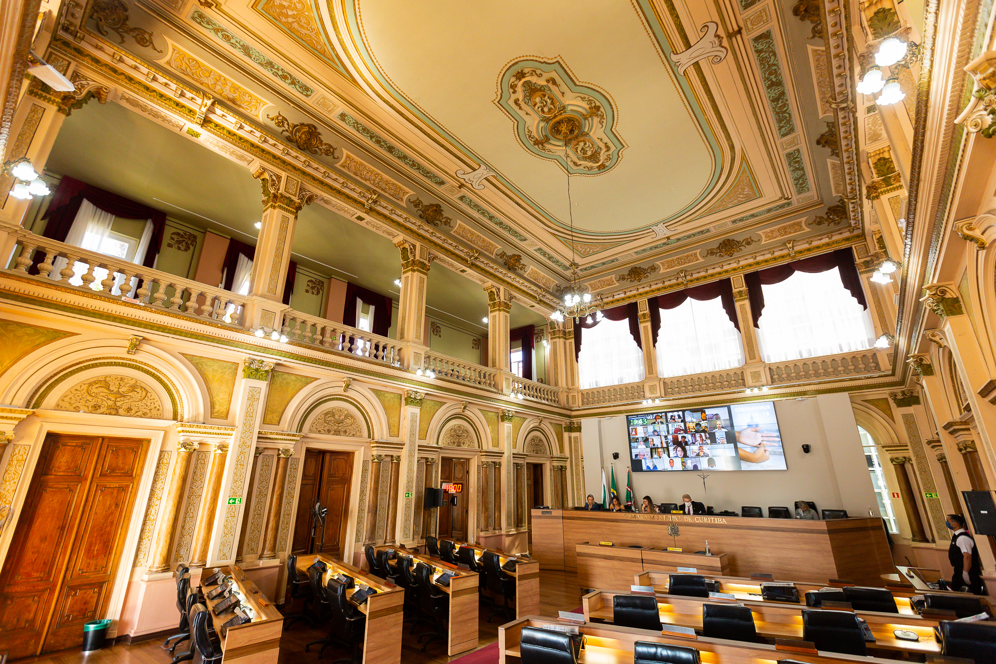 Plenário aprova regime de urgência a 2 mensagens do Executivo