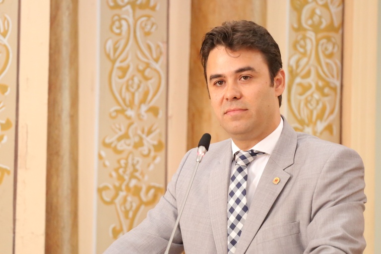 Plenário confirma Dia das Mães e dos Pais nas escolas municipais