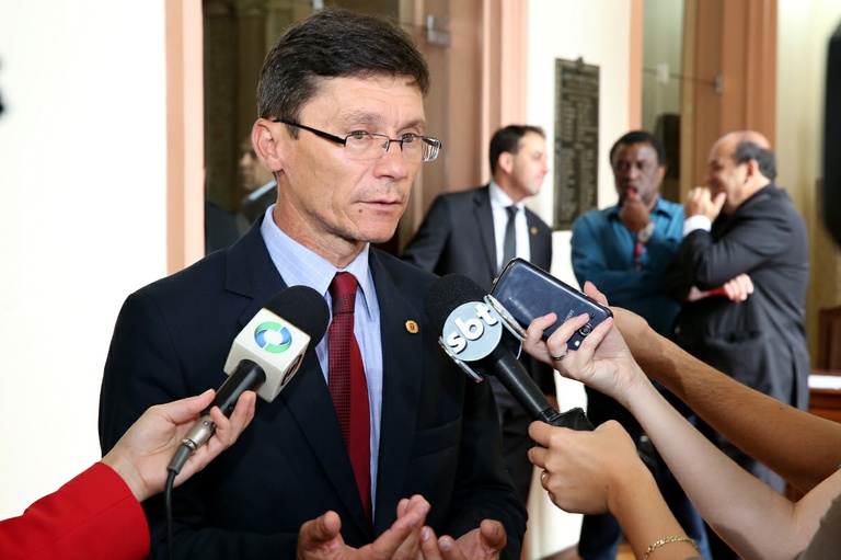 Plenário confirma substituição do cabeamento aéreo por subterrâneo