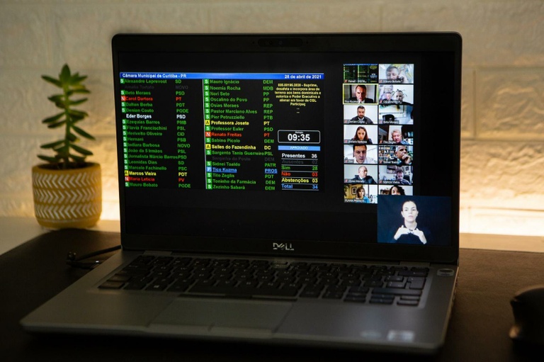 Plenário confirma venda de lote do Executivo e utilidade pública