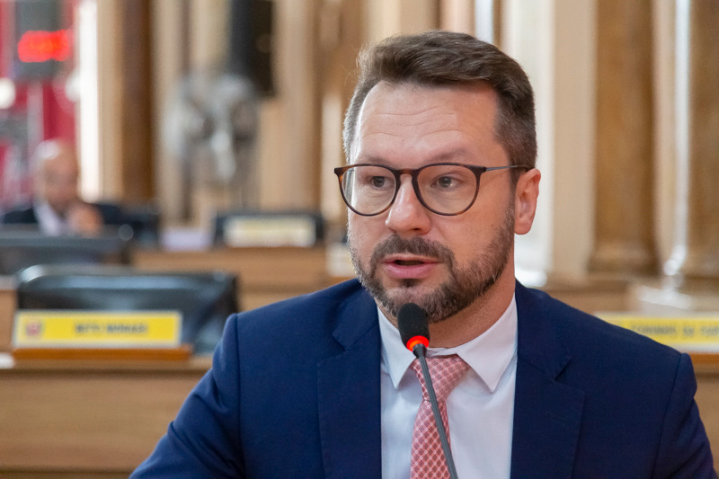 Plenário destaca deputados eleitos com apoio de vereadores de Curitiba