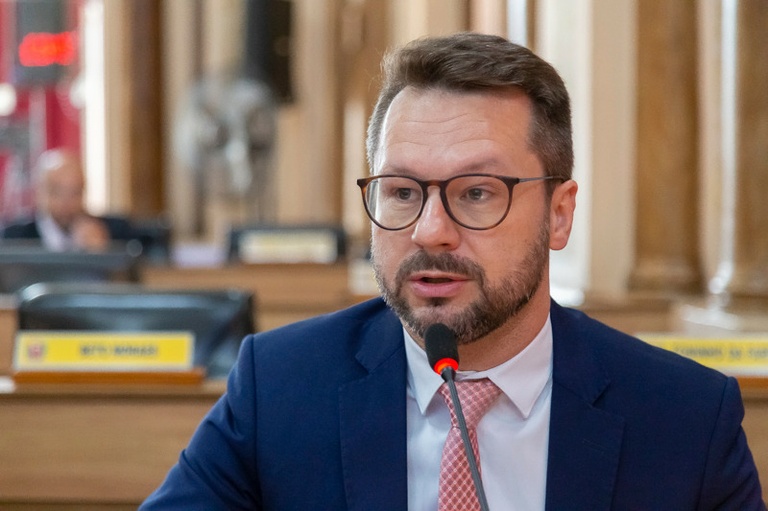 Plenário destaca deputados eleitos com apoio de vereadores de Curitiba