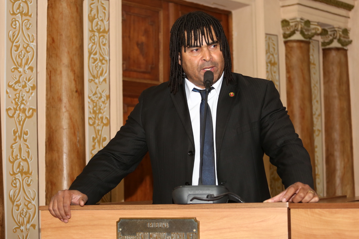 Plenário mantém arquivamento e capoeira não será disciplina escolar