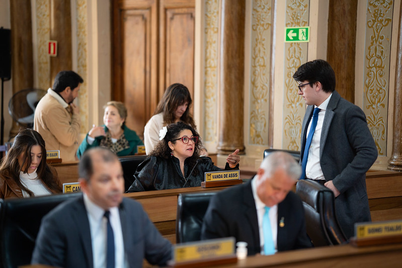 Plenário rejeita convocar secretário da Educação de Curitiba