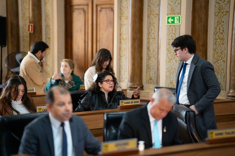 Plenário rejeita convocar secretário da Educação de Curitiba