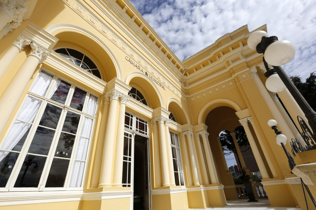 Plenário vota autorização para abertura de créditos