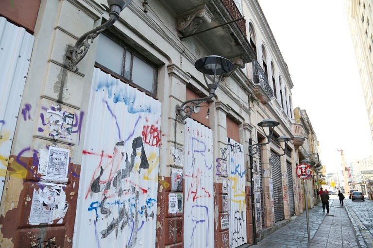 Plenário vota na segunda-feira multa maior a pichadores