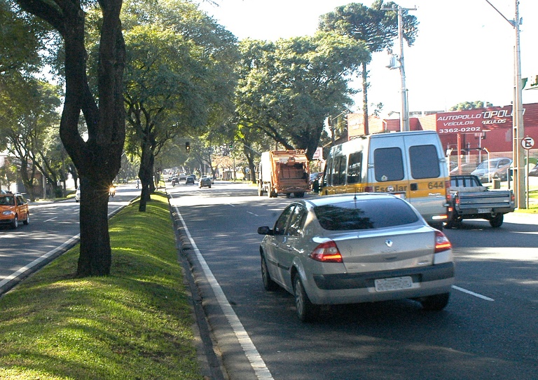 Plenário vota nova norma para veículos de transporte escolar 