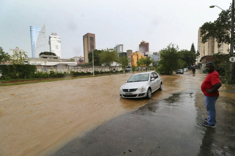 Política de Alerta para Alagamentos é aprovada em 2º turno