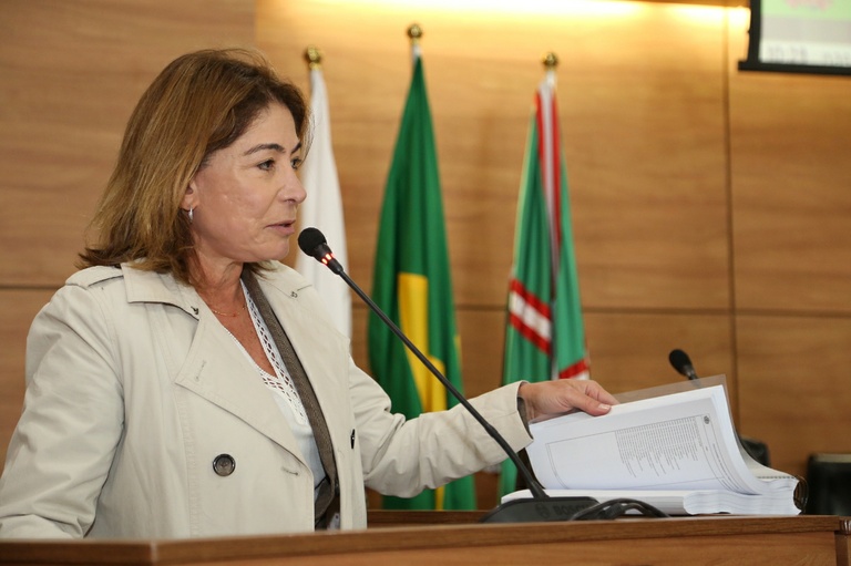 Política pública é mais que distribuir mamografia, diz vereadora